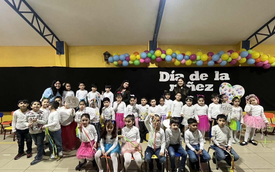 Acto cívico Kínder A: Conmemoración del Día de la Niñez y Día de la Técnico de Educación Parvularia.