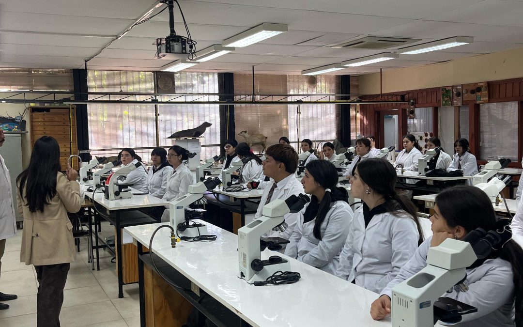 Visita al laboratorio UdeC
