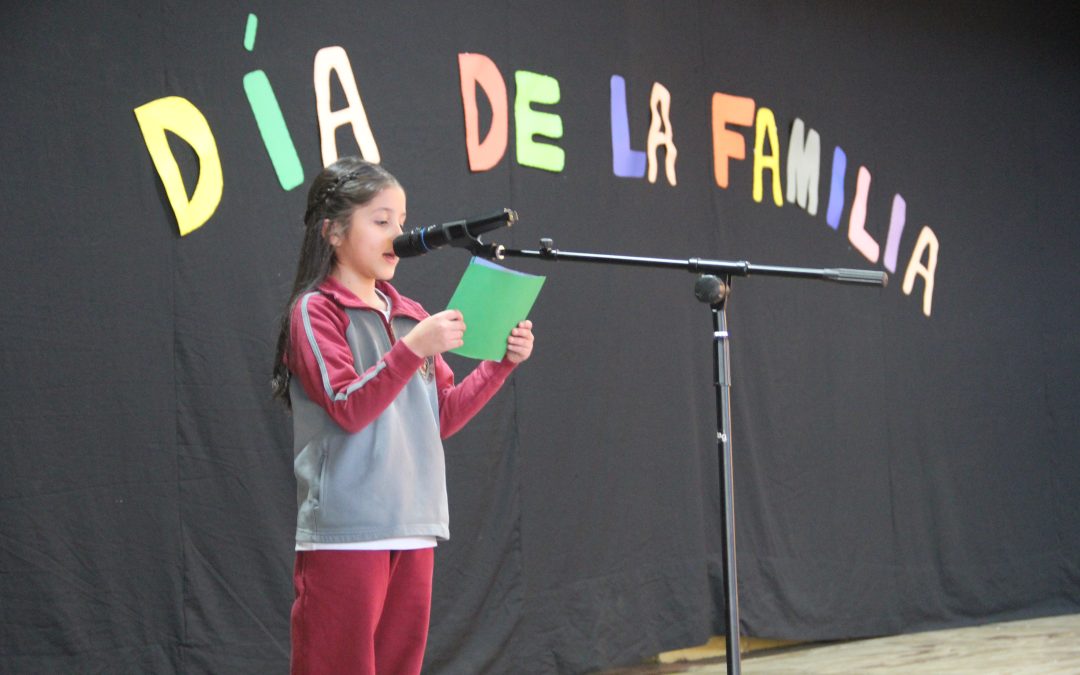 Acto Cívico en Conmemoración del Día de la Familia